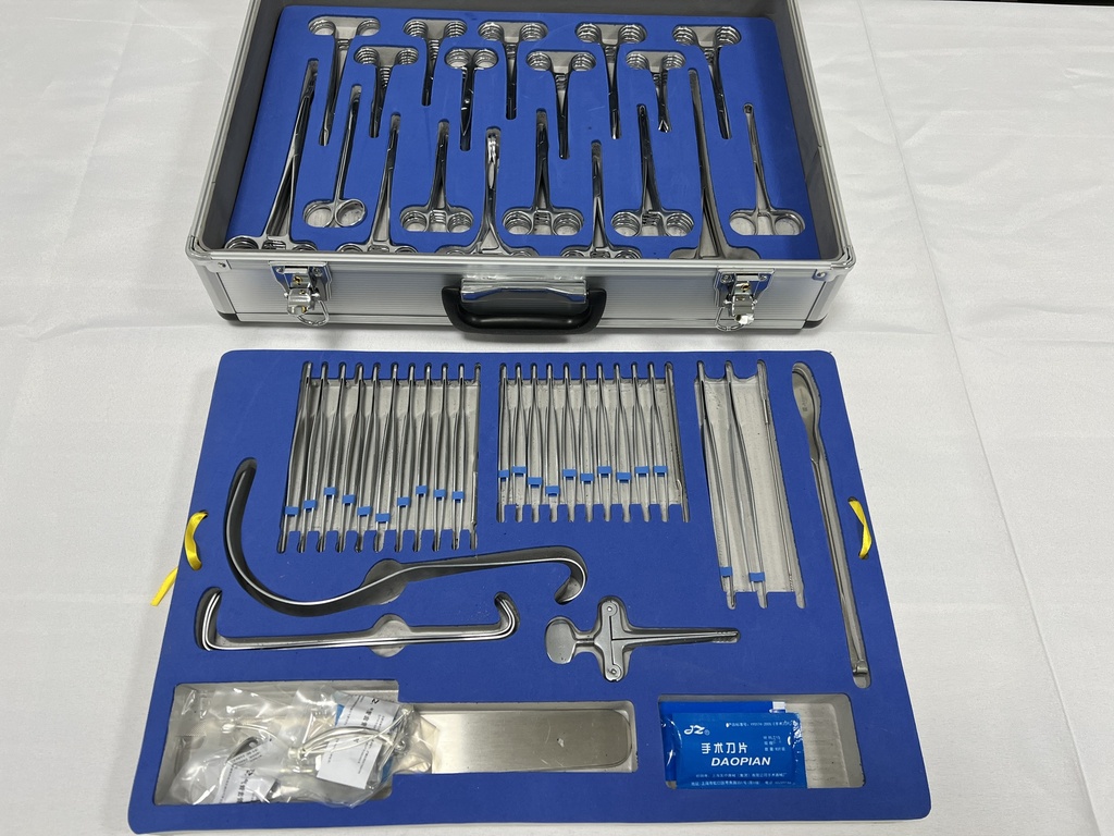 Kit de chirurgie générale 97 pièces